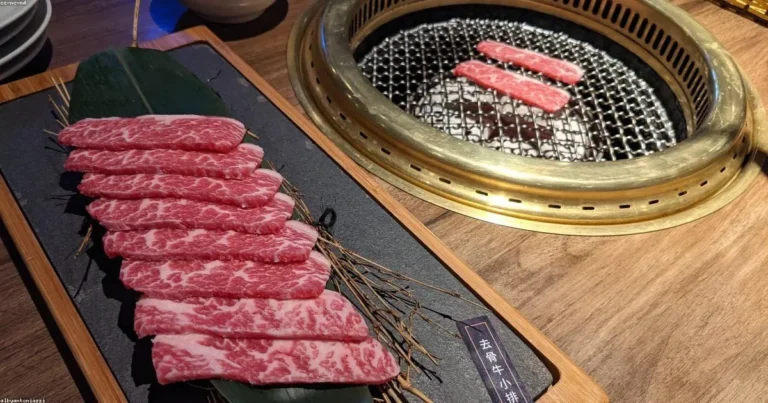 ร้านเกงกิสข่าน (ปิ้งย่างเนื้อแกะ) ในฮอกไกโด